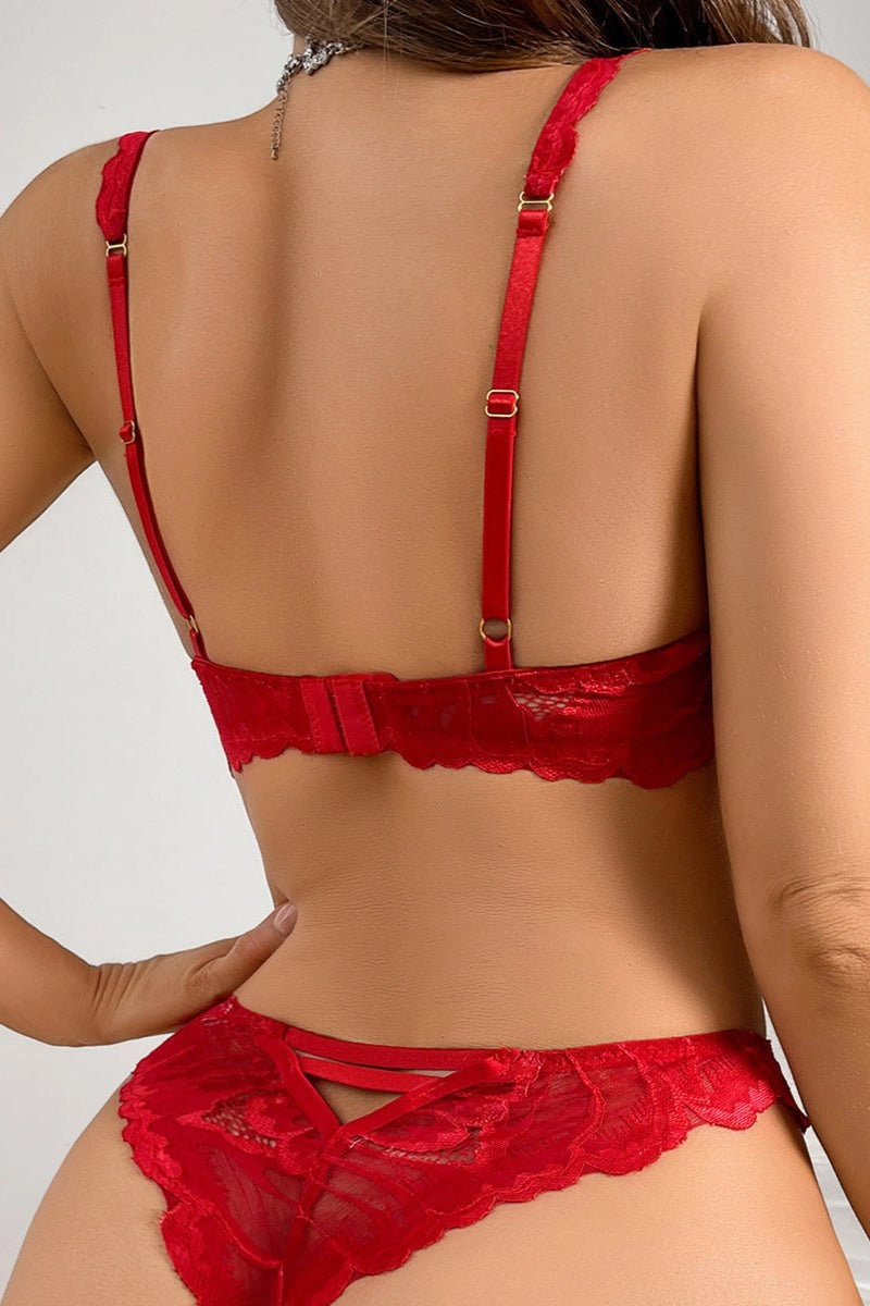 Two-piece women's lingerie set - REVEAL